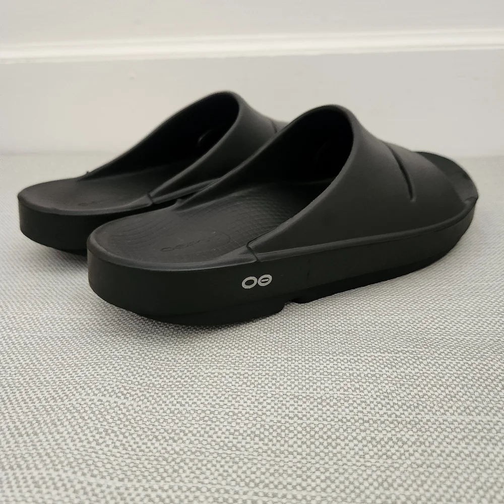 Oofos Ooahh Size 10 Black Slide Sandals Men Recovery Comfort